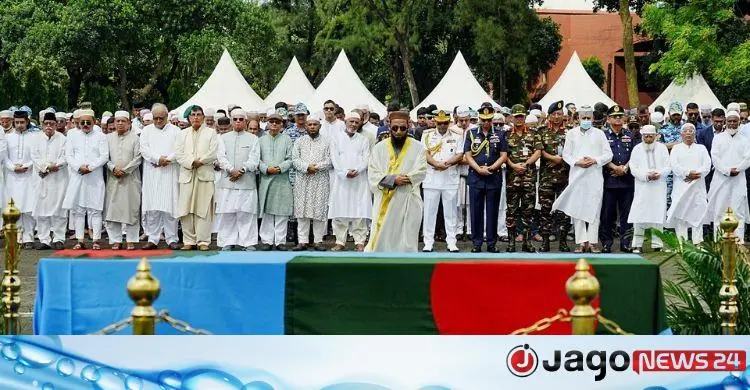 সাবেক বিমানবাহিনী প্রধান রফিকুল ইসলামের সামরিক মর্যাদায় দাফন