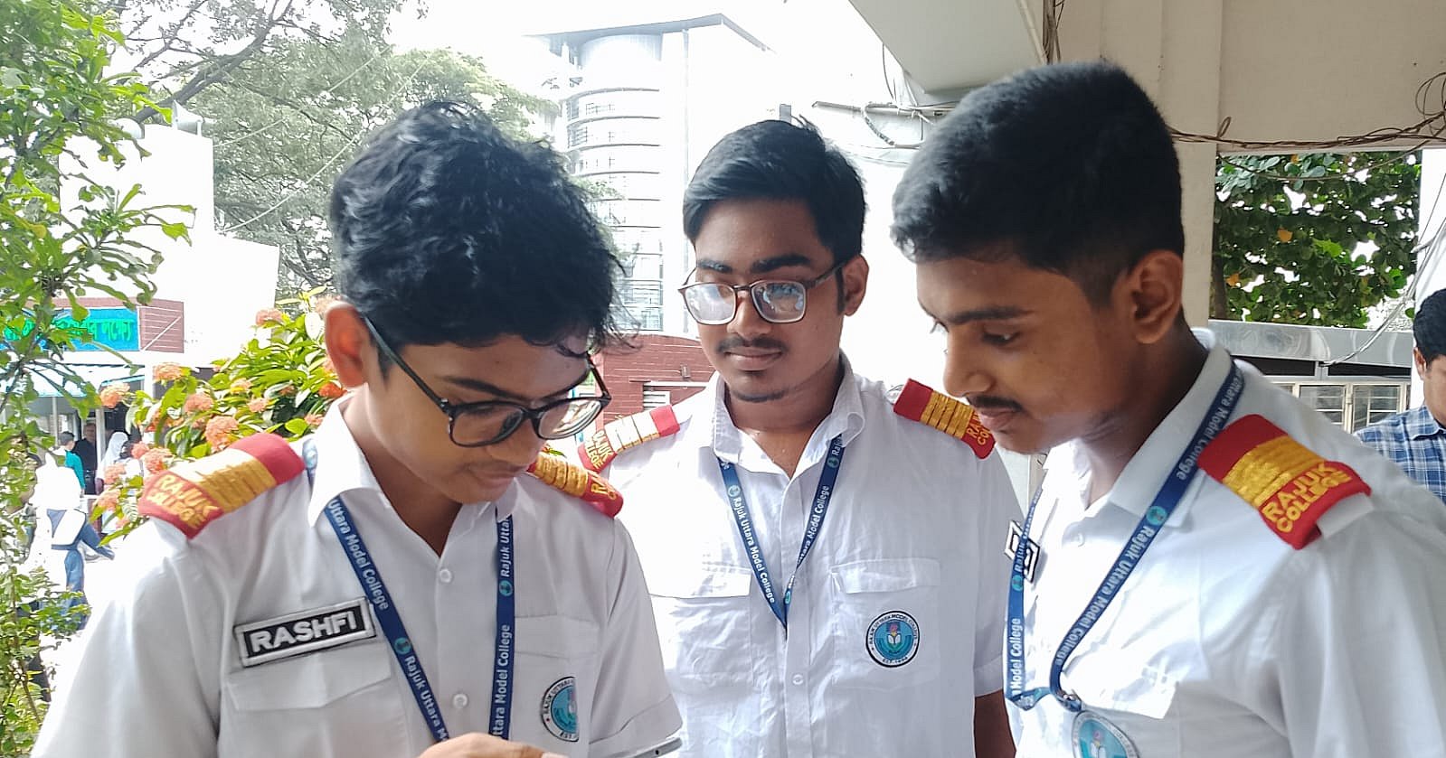 এসএসসি ফল: ১১ বোর্ডে গড় পাস ৬২.২৫%, জিপিএ-৫ পেয়েছে ১ লাখ ১৬ হাজার ছাত্র