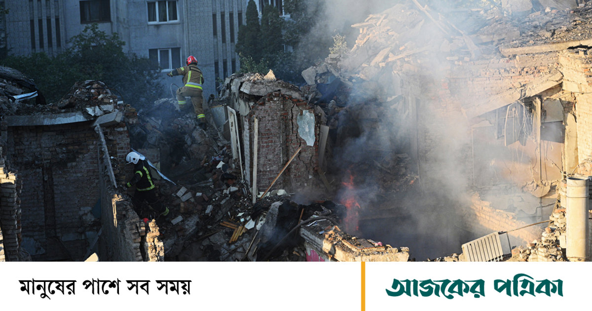 ইউক্রেনজুড়ে রুশ বিমান হামলায় নিহত ৮, আকাশে যুদ্ধবিমান পাঠাল পোল্যান্ড