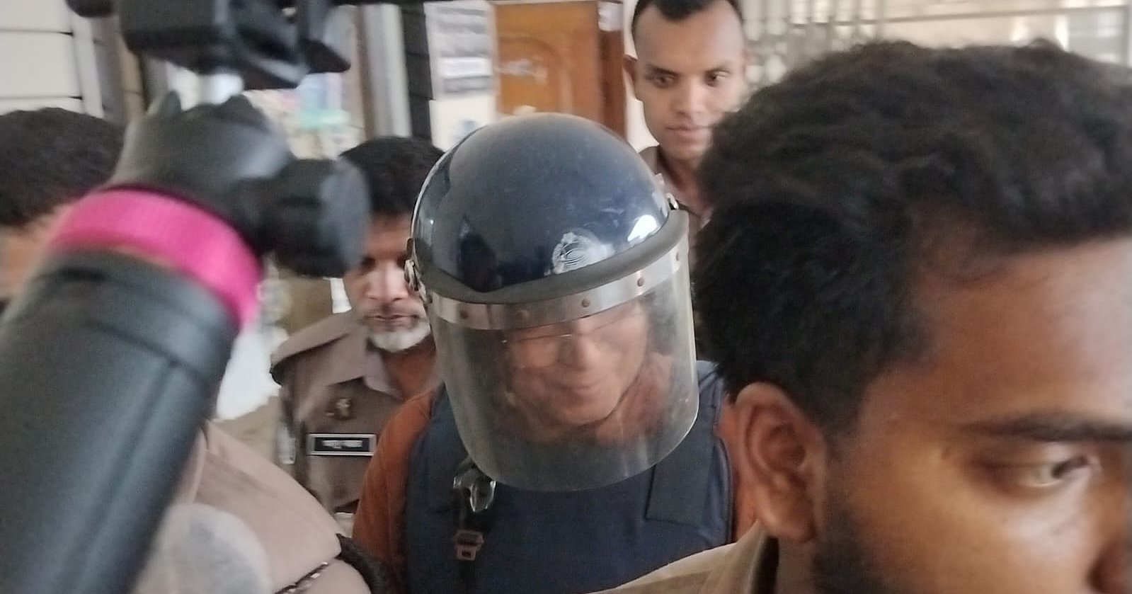 খালেদা জিয়াকে হত্যাচেষ্টা মামলায় সাবেক যুগ্ম সচিব জগলুল কারাগারে