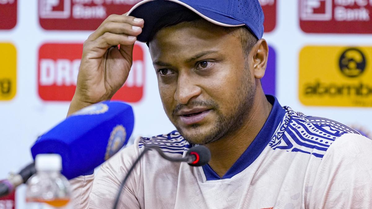 হাসিনার মিডিয়া ইভেন্টের পর শাকিবের বাড়িতে হামলা, জ্বলে গেল উপরের তলা