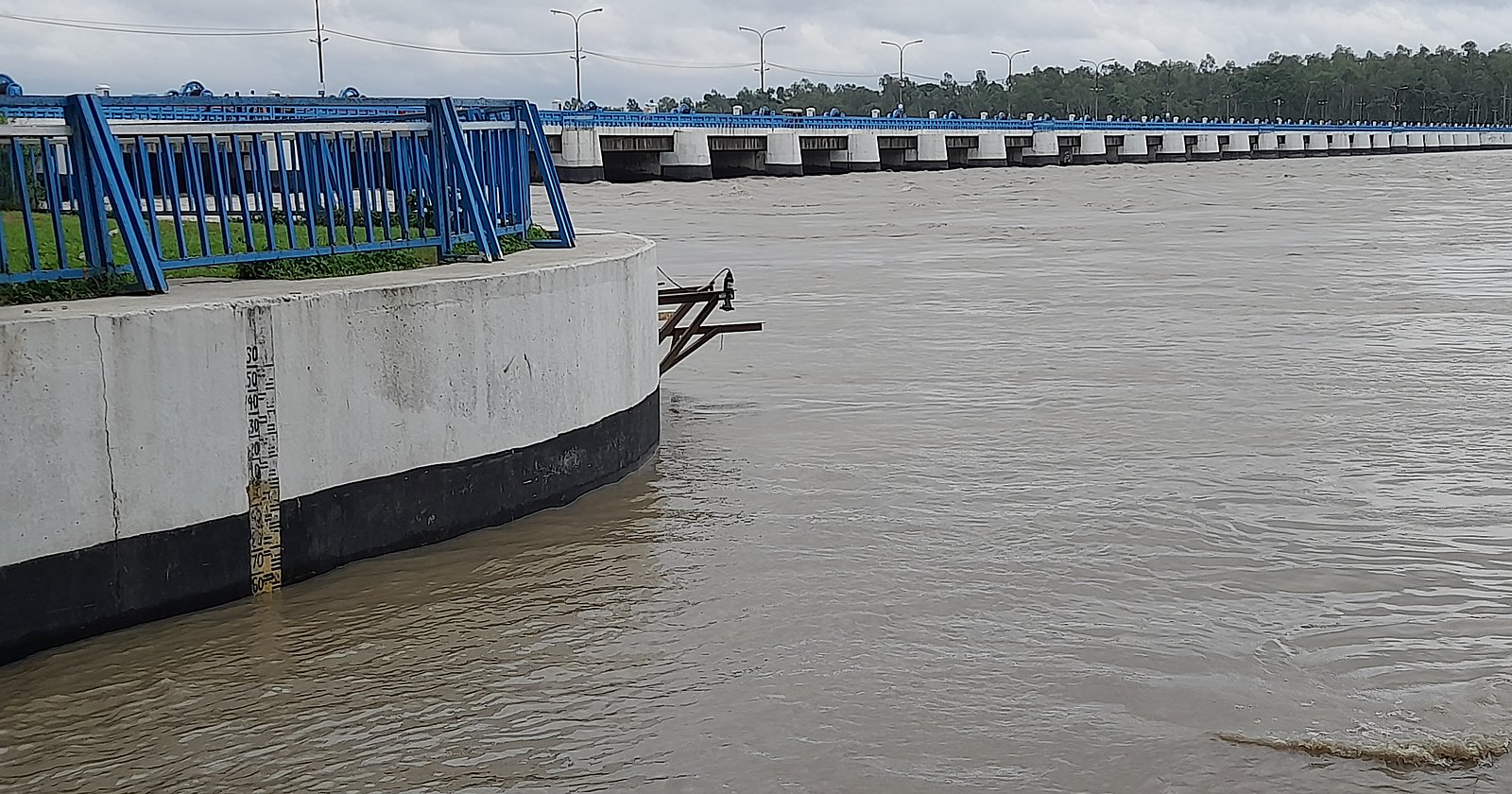 ভারী বৃষ্টিতে তিস্তার পানি বিপৎসীমার ১৩ সেমি ওপরে, প্লাবিত ১৫ এলাকা