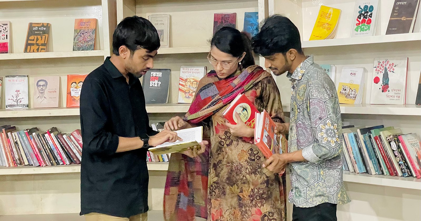 এসএসসির পর মোবাইল নয়, সপ্তাহে ১০ ঘণ্টা কাজ করুন