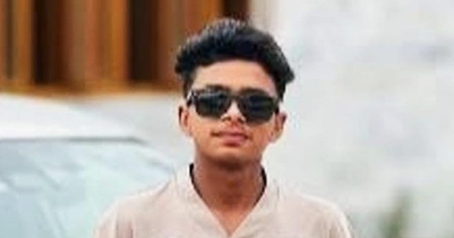 বগুড়ায় ফুটবল মাঠের সংঘাত থামাতে গিয়ে প্রাণ গেল শিক্ষার্থীর