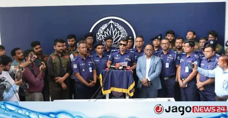 চট্টগ্রামে বিদেশি পিস্তলসহ মাসুদ হত্যা মামলার আসামিসহ গ্রেফতার ৪
