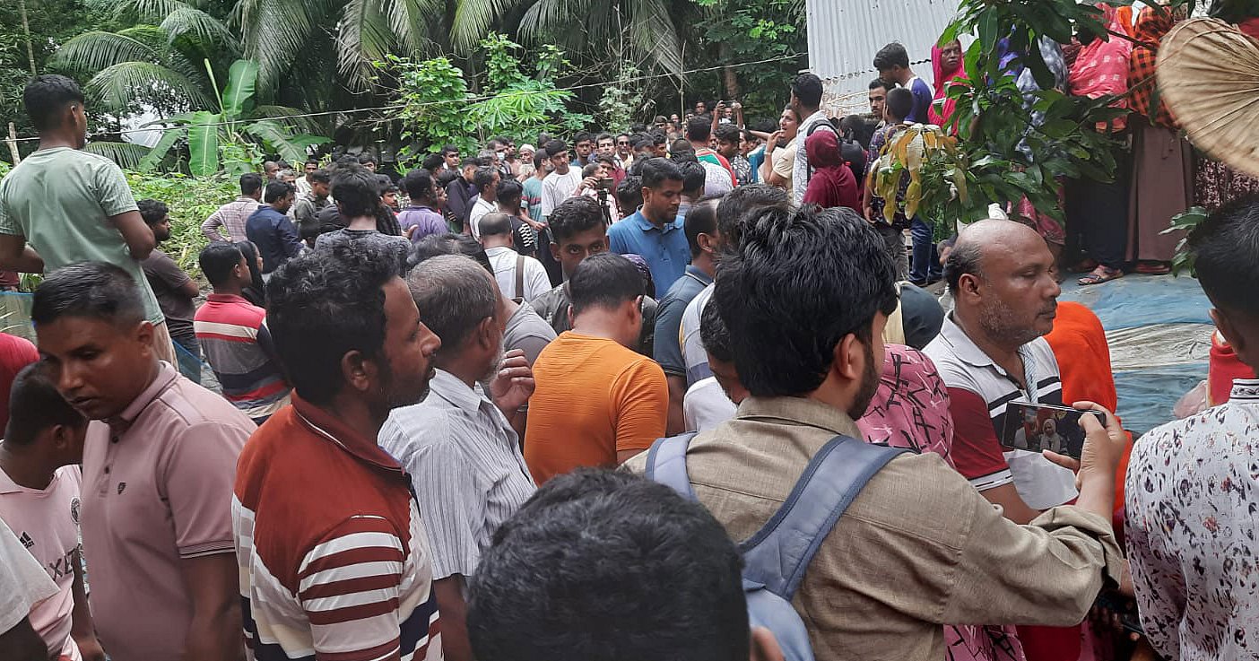 বাগেরহাটে বসতঘর থেকে মা-ছেলে ও নানির মরদেহ উদ্ধার