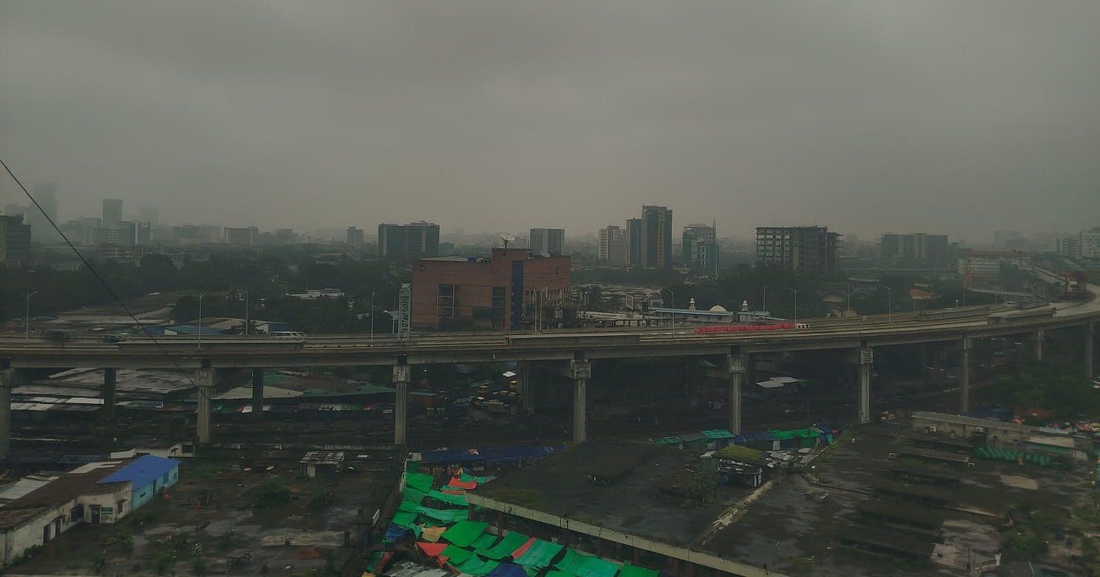 বৃষ্টি দিয়ে ঢাকার দিন শুরু, ৪ বিভাগে হতে পারে ভারী বর্ষণ