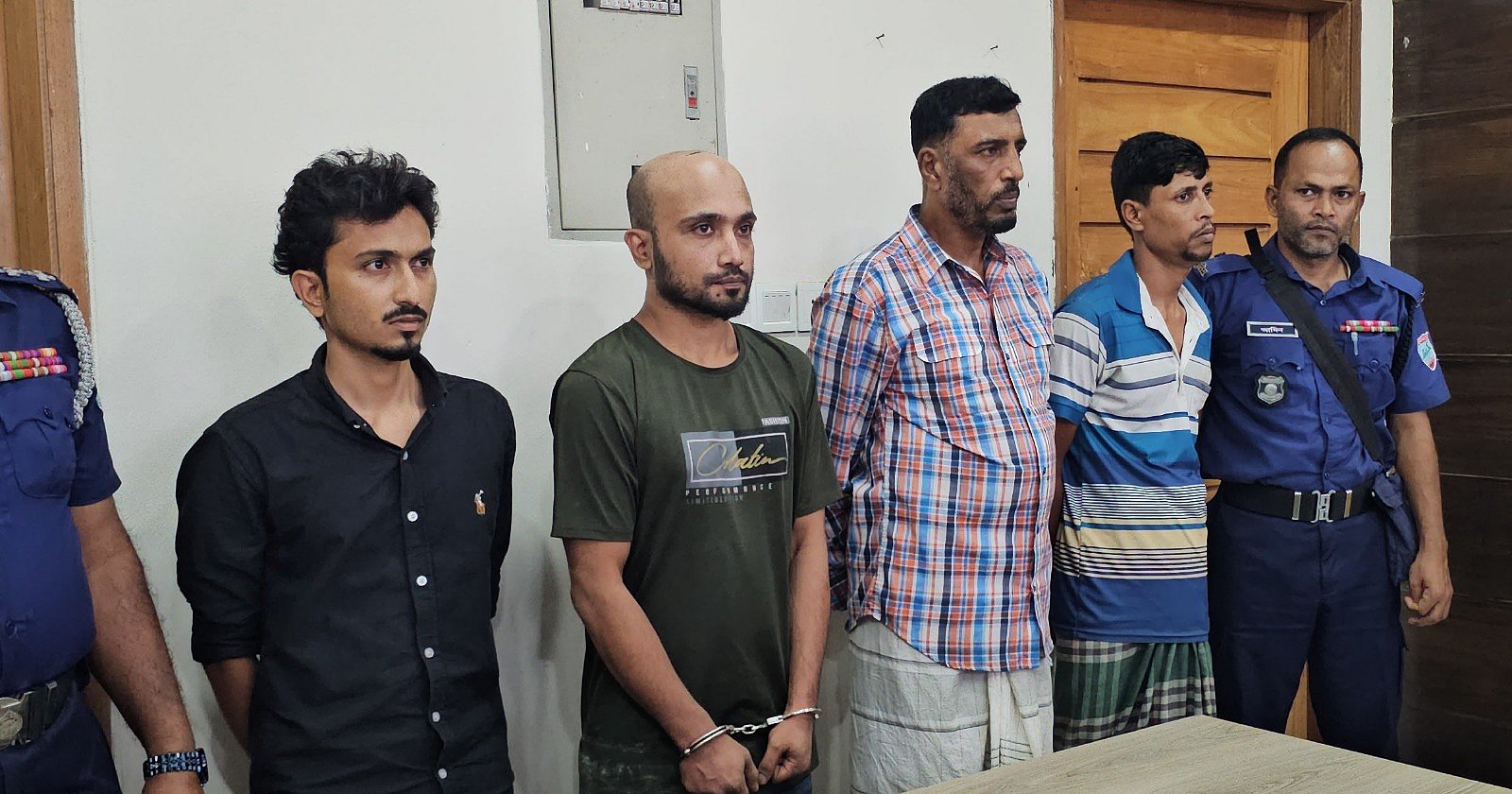 বাগেরহাটে আইনজীবী হত্যায় প্রধান আসামিসহ গ্রেপ্তার ৪