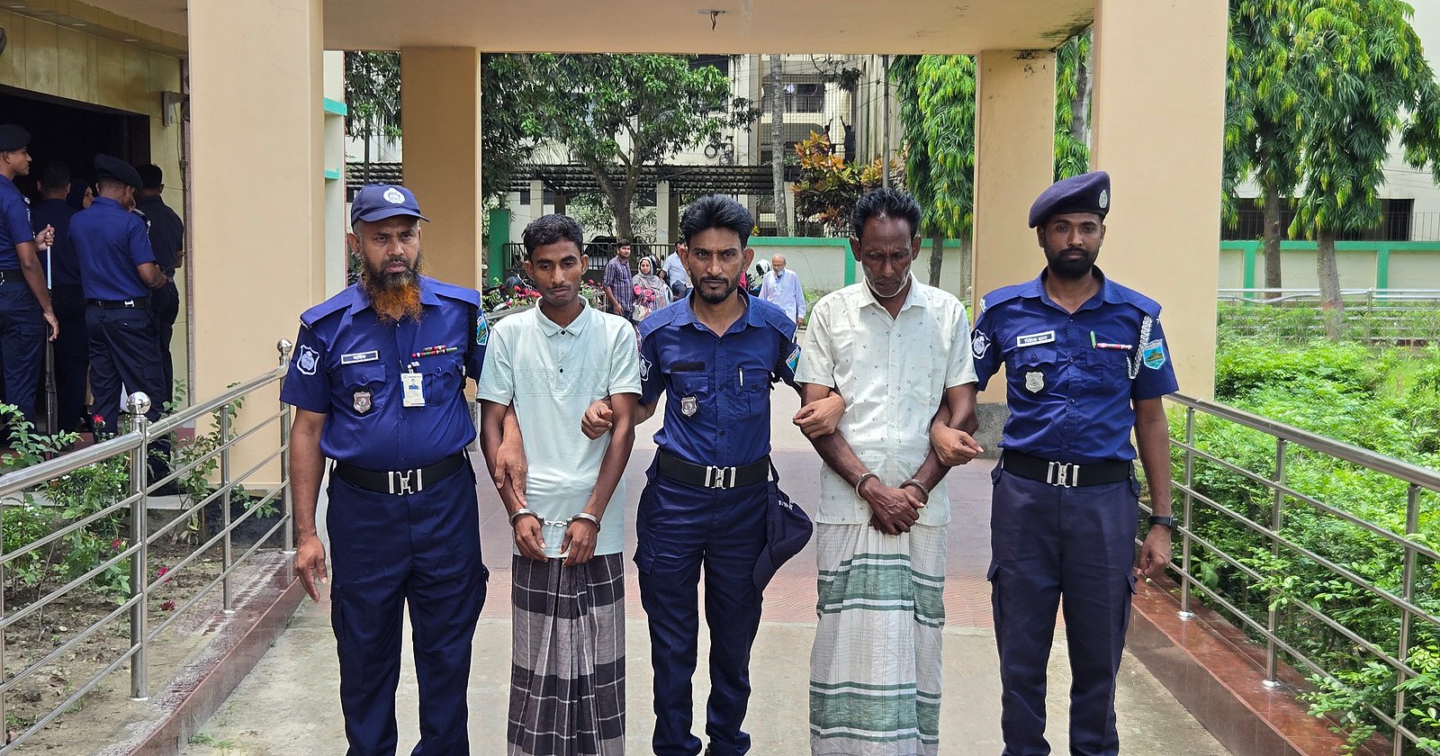 নওগাঁতে গৃহবধূর শ্বাসরোধে হত্যা, পেট্রল ঢেলে আগুন
