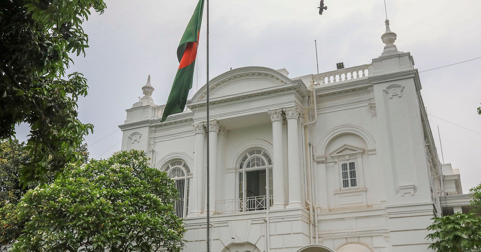 ট্রাইব্যুনালে ২ সাংবাদিক ও ২৫ অভিনয়শিল্পীর বিরুদ্ধে অভিযোগ