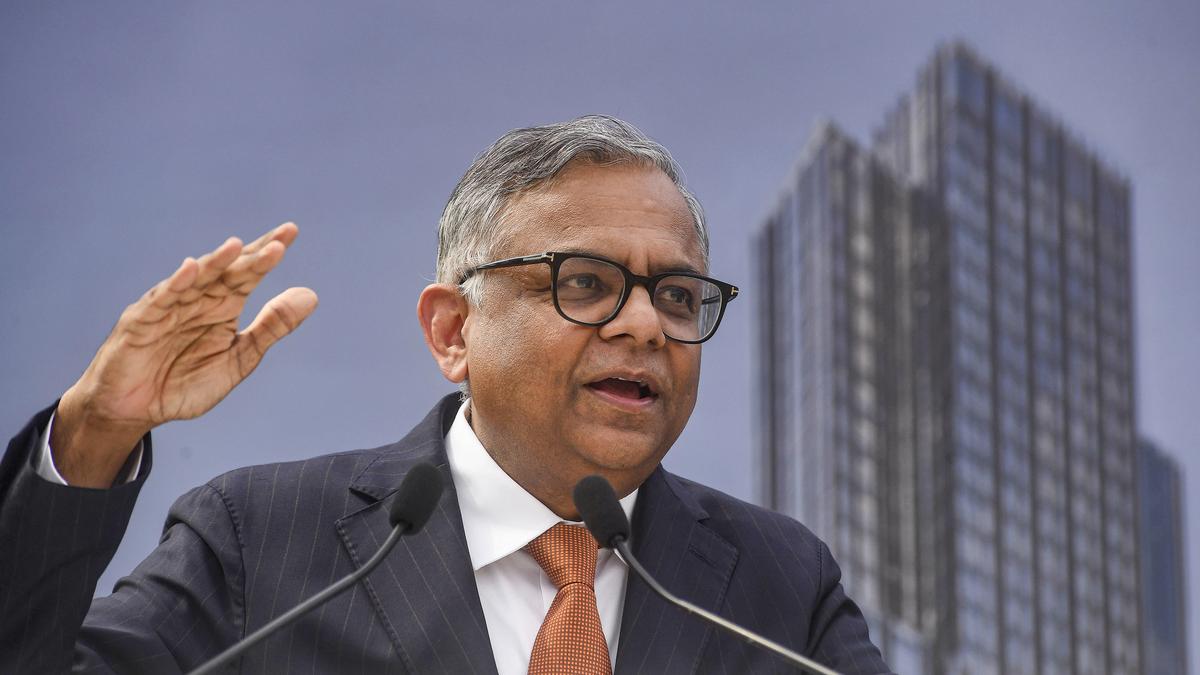 যুক্তরাজ্যের নাইটহুড সম্মানে ভূষিত টাটা গ্রুপের চেয়ারম্যান এন চন্দ্রশেখরন