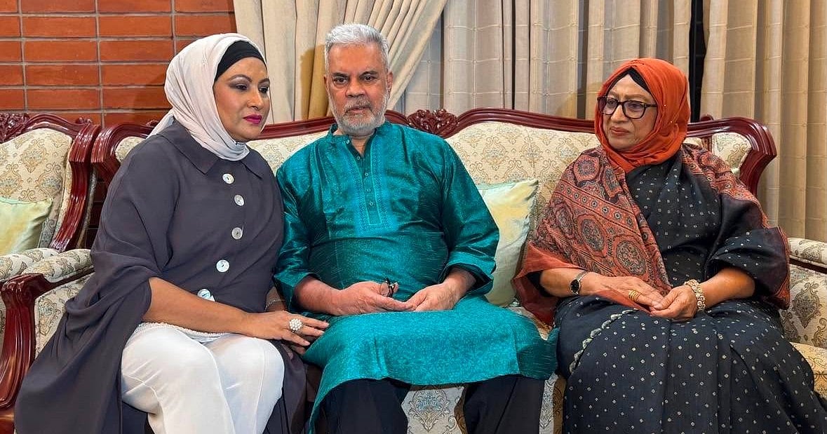ইলিয়াস কাঞ্চন ফিরে এল, বন্ধুদের সঙ্গে গাই-আড্ডা, ‘আর যাব না আমেরিকা’ গানে মেতে উঠলেন